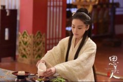 解密miss2彩妆，揭开张馨予的多面人生