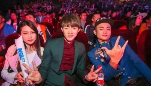 谁说电竞是玩物丧志? 95后电竞少年的“逆战”之路
