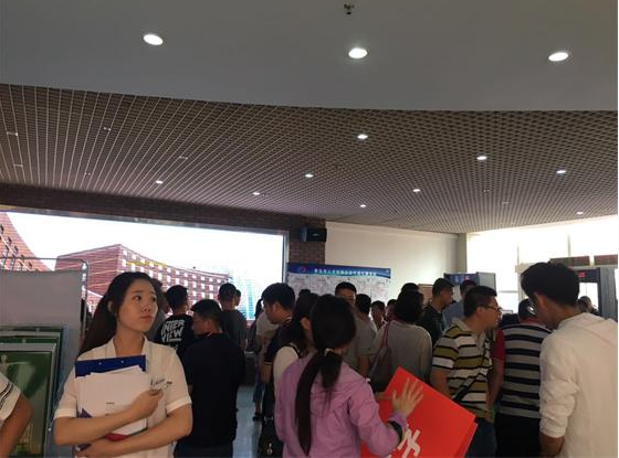 山东高招会超给力 安博国际学院为考生精准把脉